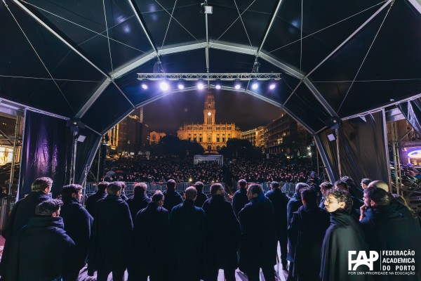 Monumental Serenata mantém-se na Avenida dos Aliados e marca arranque da Queima das Fitas 2026