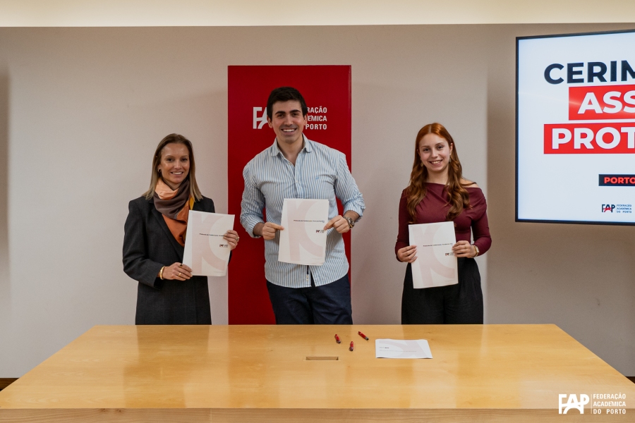 Federação Académica do Porto e Município do Porto assinam protocolos para combater desigualdades no acesso ao ensino superior