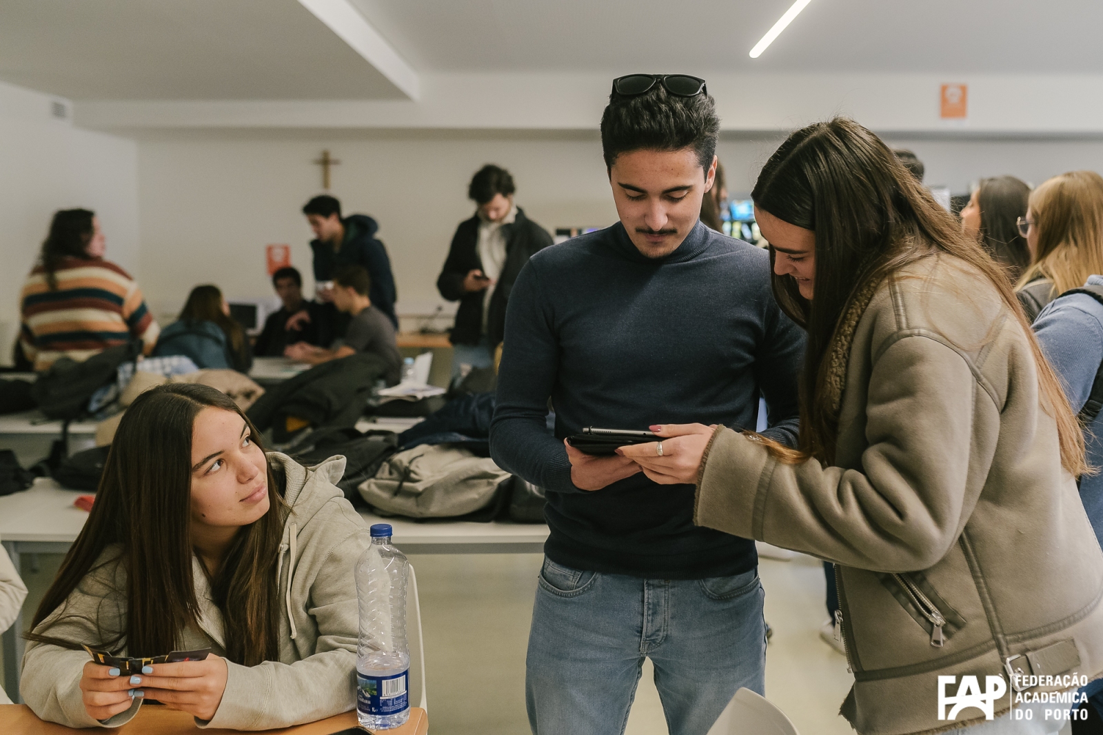 Inquérito da FAP: mais de metade dos jovens pondera emigrar