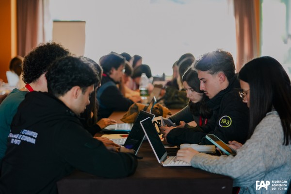 Dia Nacional do Estudante: Federação Académica do Porto cria grupos de reflexão para apresentar reformas estruturais para Portugal